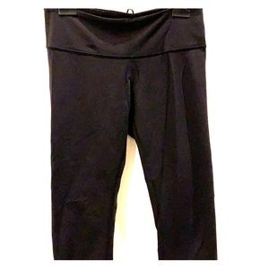 Lululemon black Capris